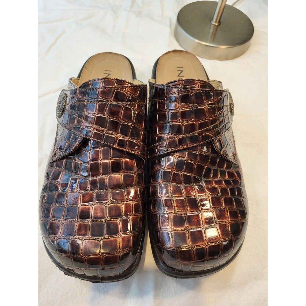 Ingaro Women's Brown shoes, 8.5, Brown,  Very Good Condition